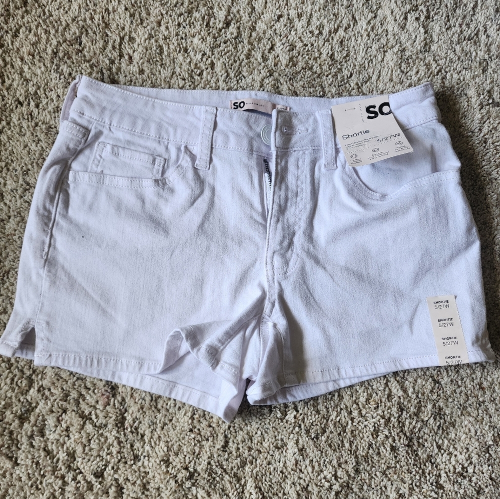 SO Size 5 White Shorts
